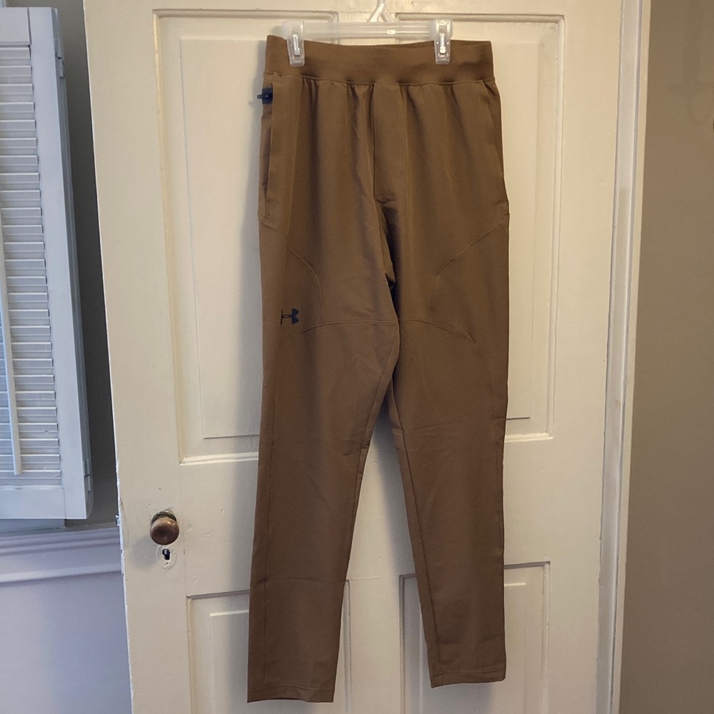 NWOT Under Armour Men's Brown Jogger, size S